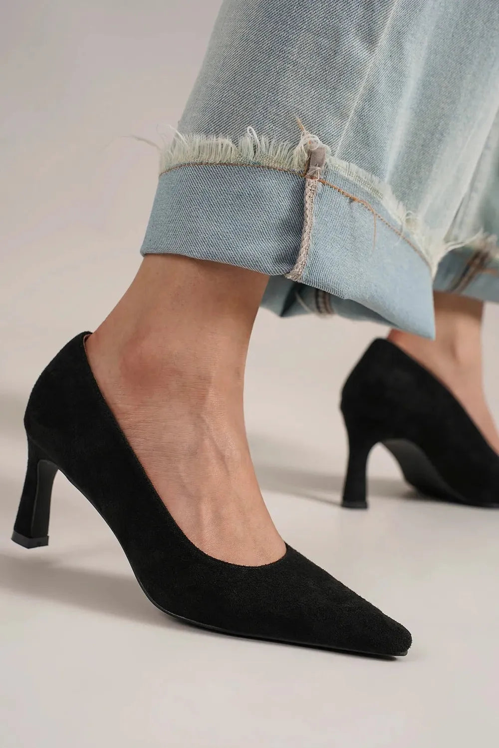 The Main Character Suede Pumps